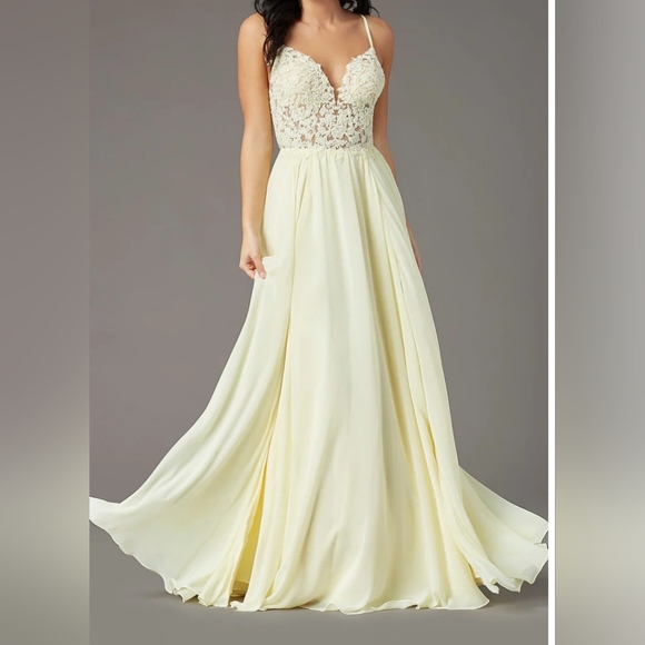 PromGirl Dresses Yellow Prom Dress Wdouble Slit Skirt Size 4 Poshmark